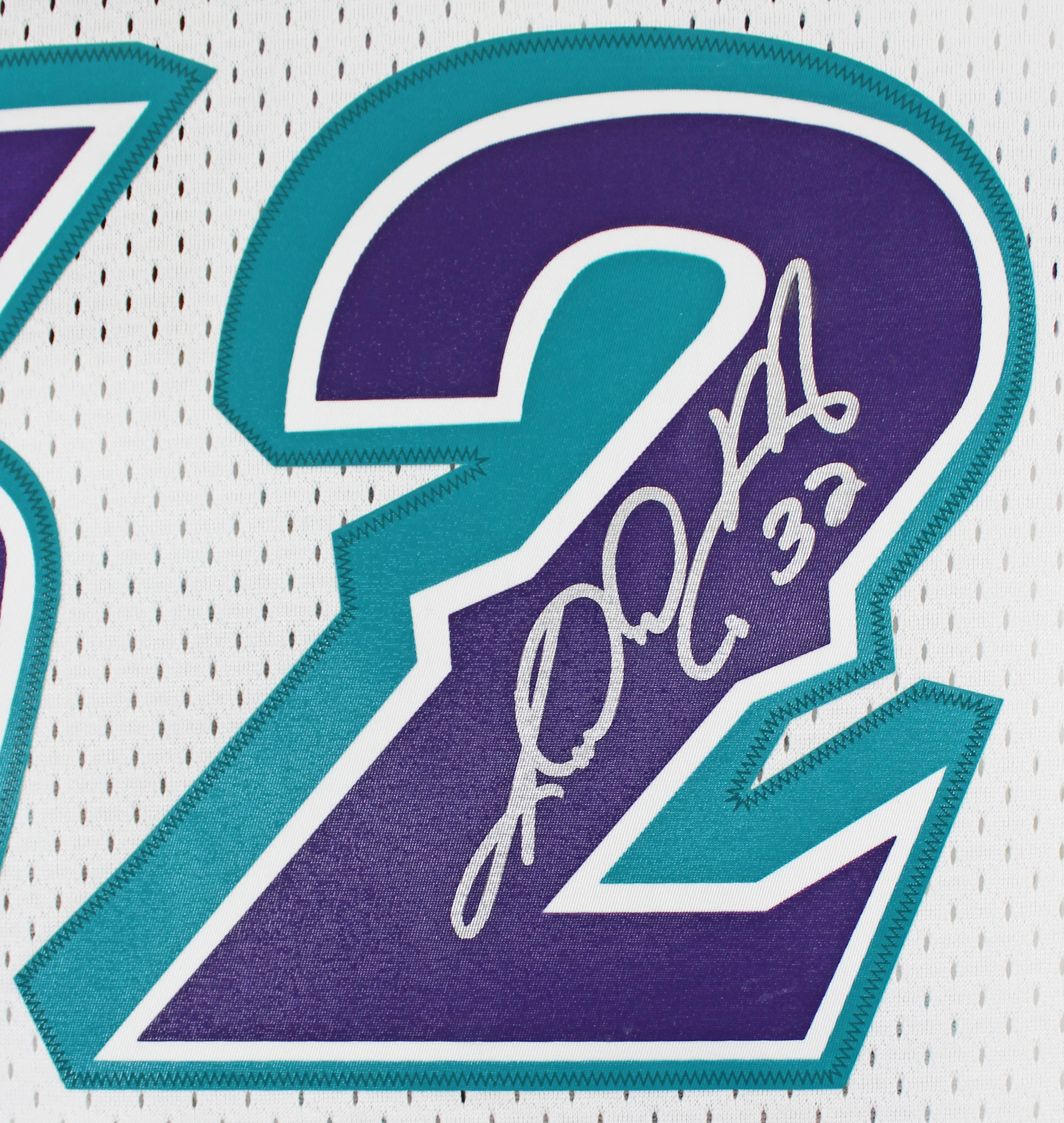 Jazz Karl Malone Signed 1996-97 White Mitchell & Ness Swingman Jersey BAS Wit - Image 4