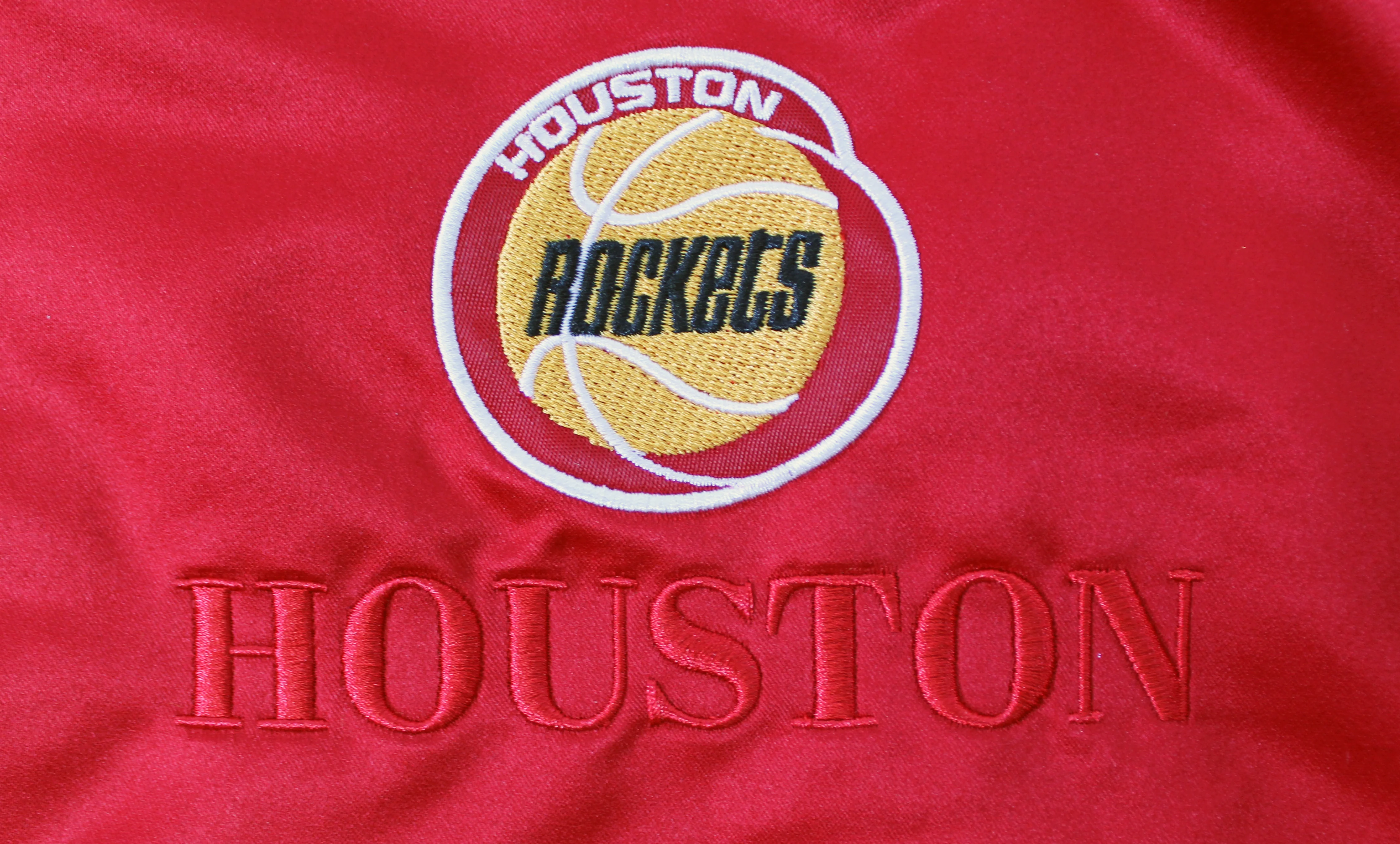 Rockets Hakeem Olajuwon & Clyde Drexler Signed Red M&N Bomber Jacket BAS Witness - Image 8